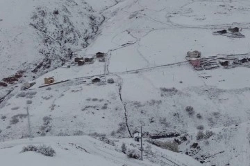 Rize'nin yüksek kesimleri yeniden beyaza büründü