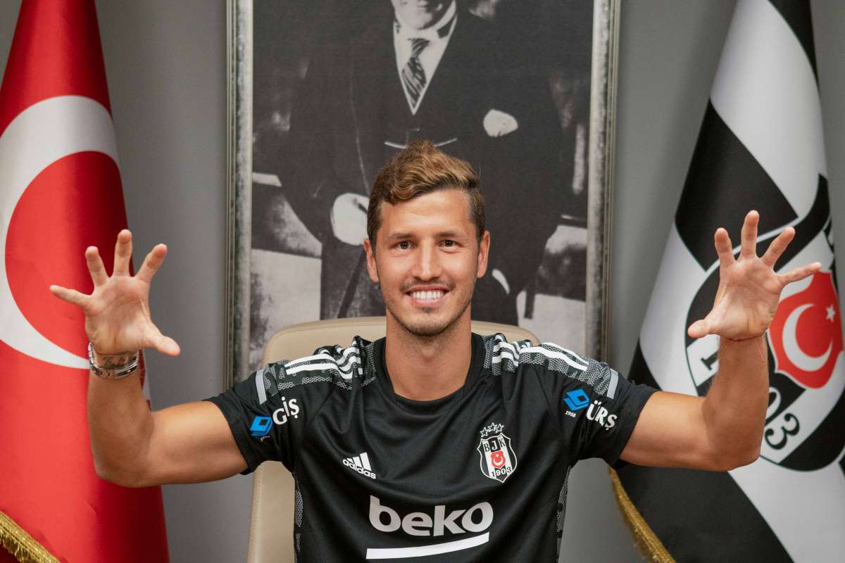 Salih Uçan Beşiktaş'ta