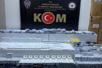 Samsun'da 2 bin 113 adet kaçak telefon aksesuarları ele geçirildi