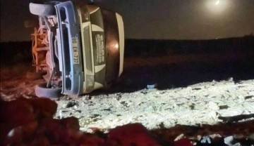 Şanlıurfa&rsquo;da öğrenci servisi devrildi: 1 ölü, 5 yaralı