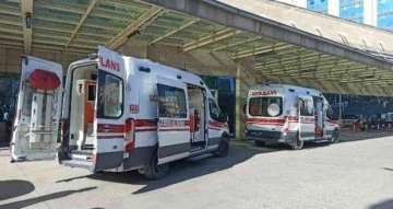 Siirt’te minibüs şarampole yuvarlandı: 2 yaralı