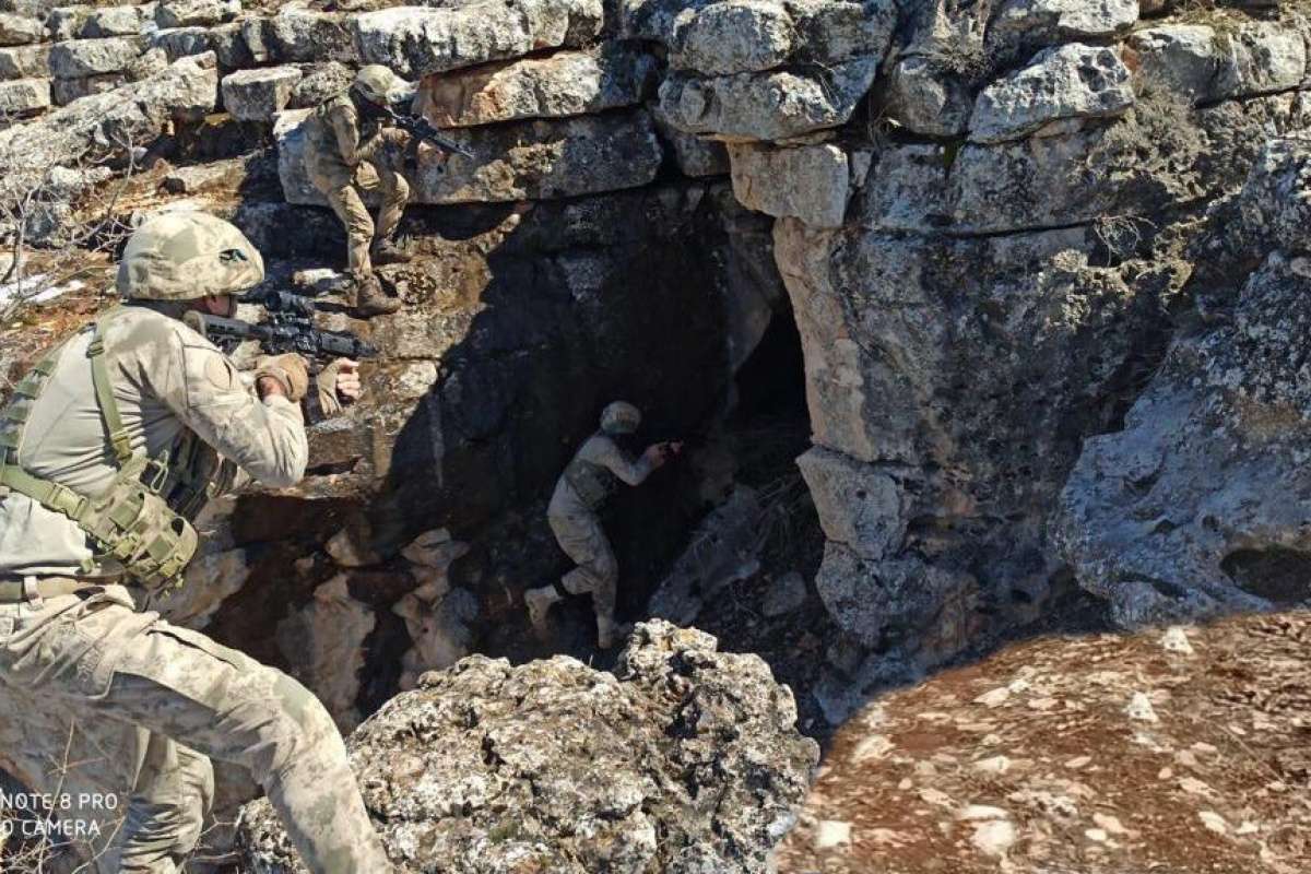 Siirt'te PKK'lı teröristlere ait mühimmat ve patlayıcı ele geçirildi