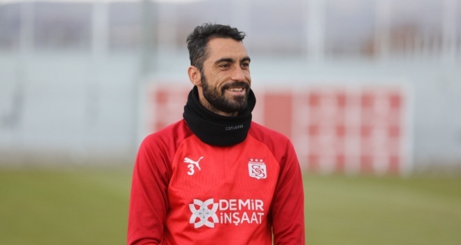 Sivasspor'da Uğur Çiftçi korona virüsü atlattı!