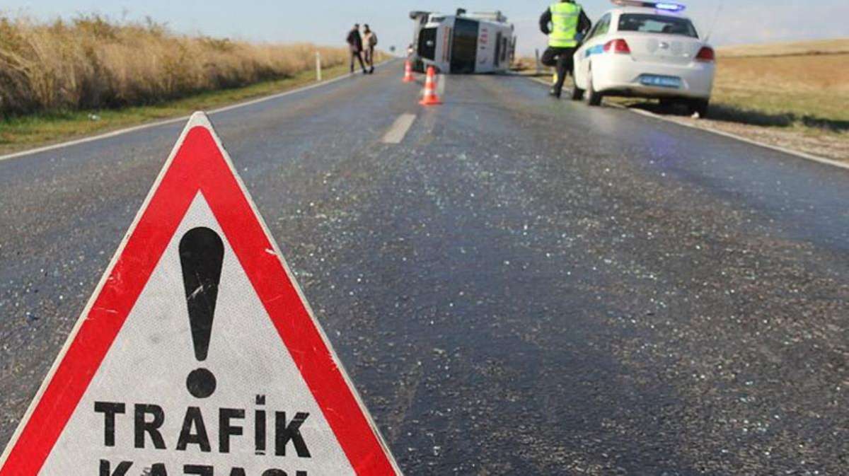 Son Dakika: Balıkesir'de yolcu otobüsü devrildi: 14 kişi hayatını kaybetti, 18 yaralı var