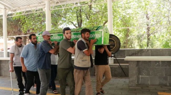 Son Dakika...Feci kazada hayatını kaybeden tarım işçileri defnedildi 