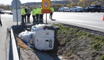 Su kanalına düşen araç 80 metre sürüklendi, sürücü hayatını kaybetti