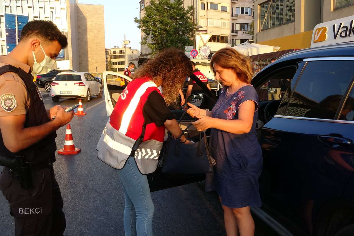 Taksim'de helikopter destekli huzur uygulaması