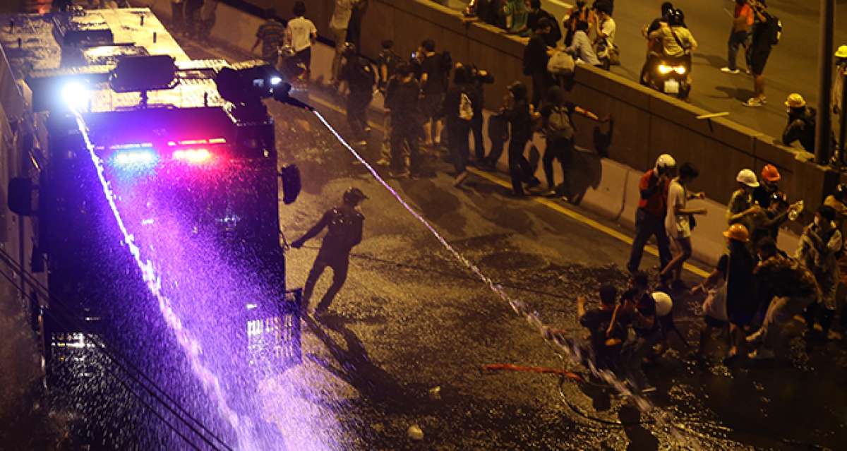 Tayland'daki gösterilerde 33 kişi yaralandı, 1 polis öldü