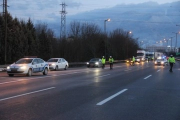 TEM Otoyolu İstanbul istikameti trafiğe kapatıldı