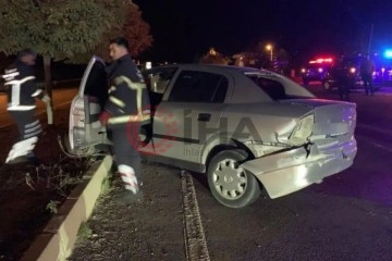 Tokat'ta otomobil refüje çarptı: 1 ölü, 1 yaralı