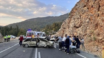 Trafik kazalarında olay yerinde ölenlerin sayısı geçen yıla göre yüzde 4,1 azaldı