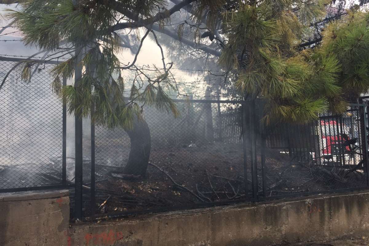 Trafoya sıçrayan yangın, ilçeyi elektriksiz bıraktı