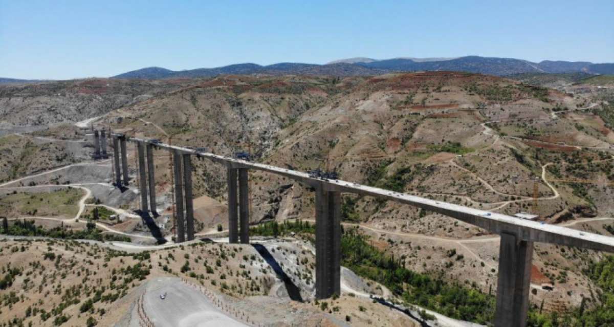 Türkiye'nin en yüksek ayaklı viyadüğü Konya-Alanya arasını 2 saat 15 dakikaya indirecek