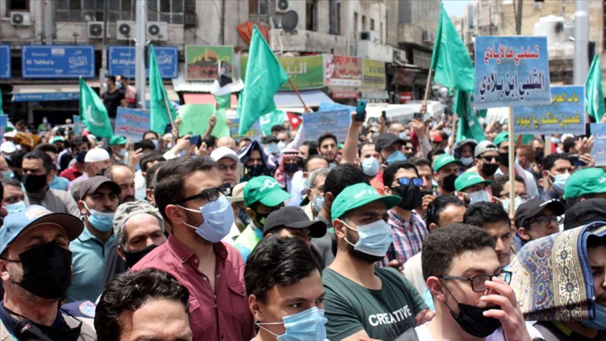 Ürdünlüler İsrail'in Kudüs'teki Şeyh Cerrah Mahallesi sakinlerini göçe zorlamasını protest