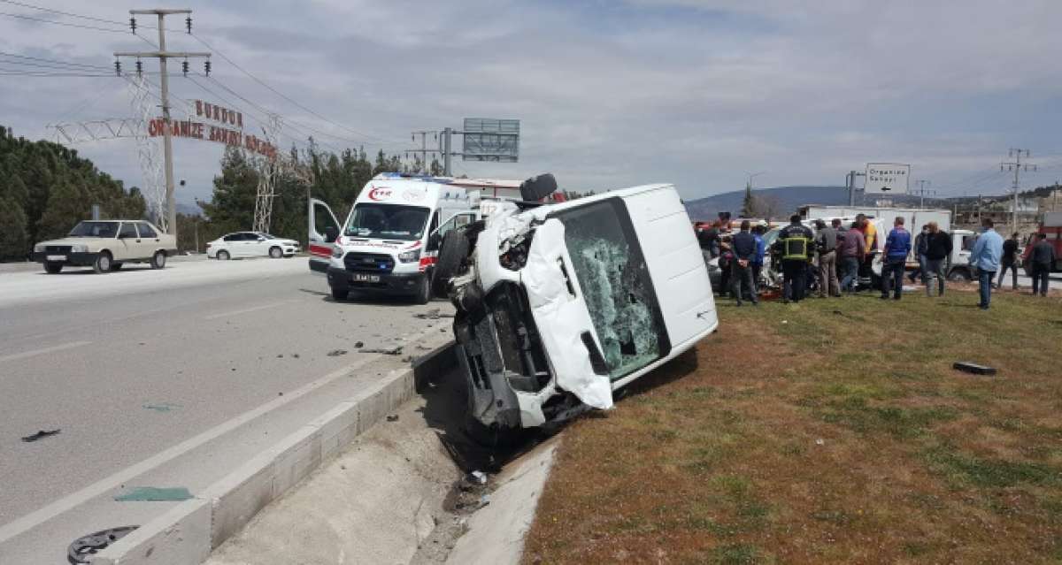 Yaşlı çift kazada hayatını kaybetti