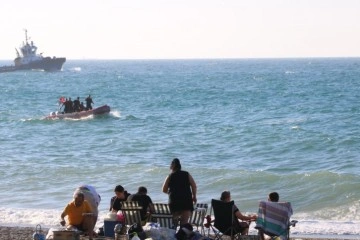 Zonguldak'ta denizde dalgalara kapılan genç kayboldu